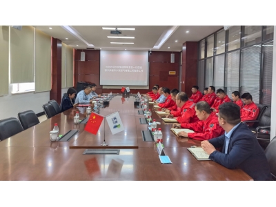 水發(fā)集團黨委委員、副總經(jīng)理王東凱一行到鄂爾多斯水發(fā)燃氣公司開展基層黨建聯(lián)系點調研并講授黨課